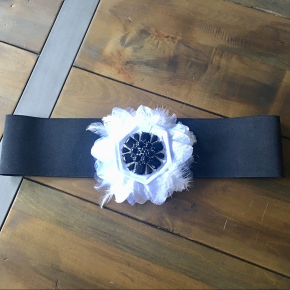 bebe Accessories - Vintage Bebe elastic feather and Rhinestone belt